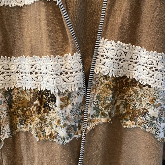 BKE Gimmicks Cardigan - Picture 2 of 4